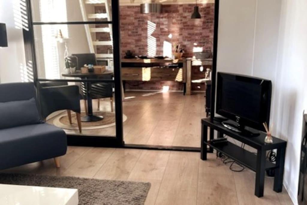 Gezellige Knusse Studio Met Bubbelbad Huizen Exteriér fotografie