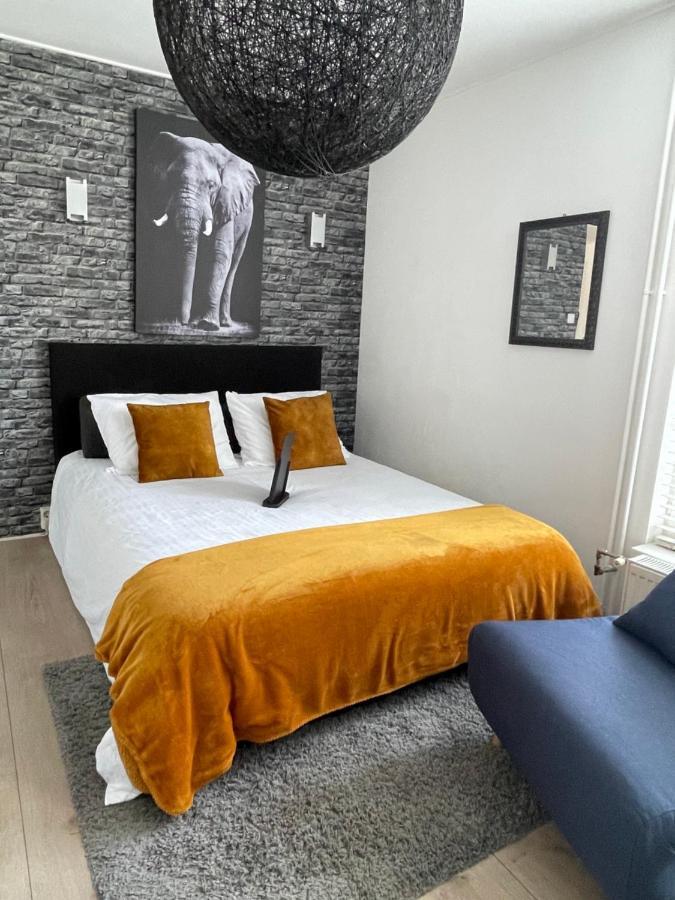 Gezellige Knusse Studio Met Bubbelbad Huizen Exteriér fotografie